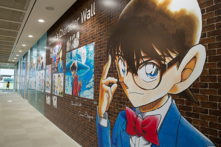 06_characterwall_l.jpg